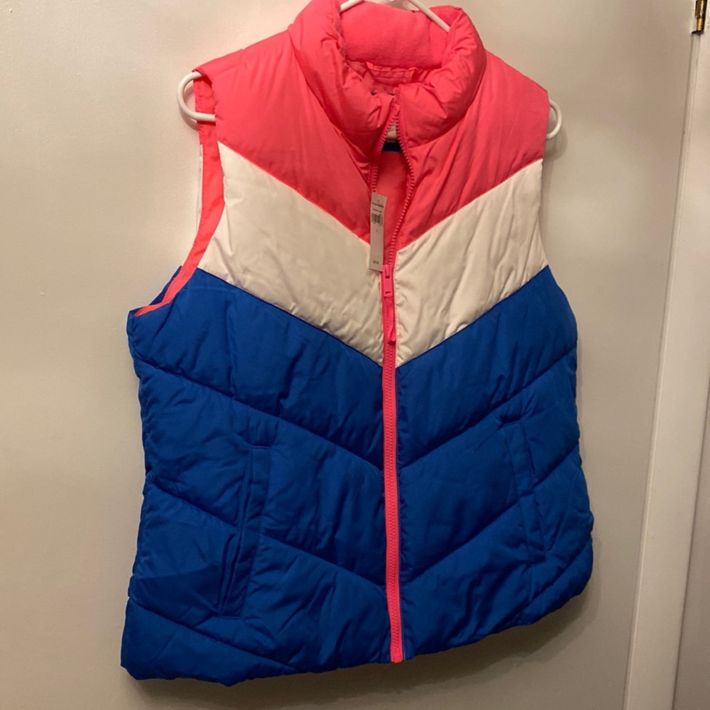 Nwt Gap puffer vest.  Great colors!
